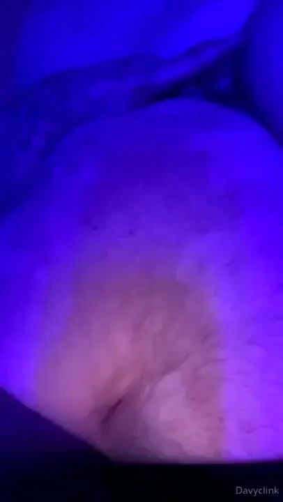 I love rubbing this piggy pussy 