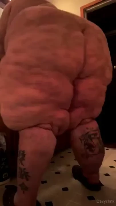 The thought of getting fucked against the bathroom sink is very sexy 