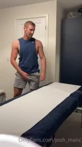 Was horny setting up the room for my next massage client and had to