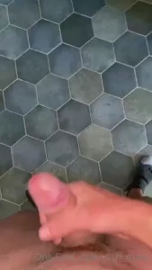 I find it so hard to cum in the mornings unless my dicks inside a