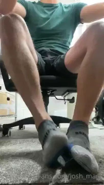 A quick one for the foot lovers among you 