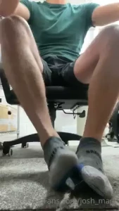 A quick one for the foot lovers among you