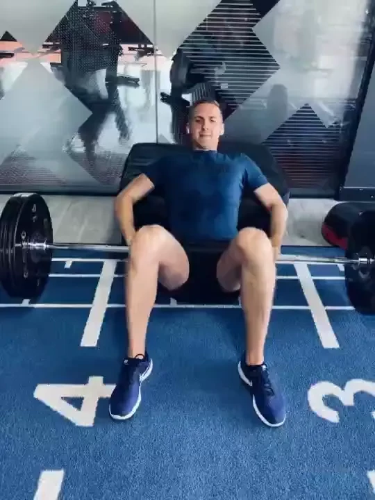 Hip thrusts for the boys 