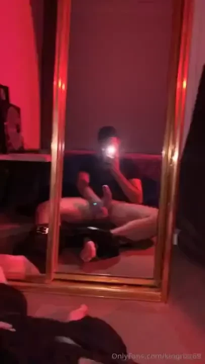 Hiiii loverz here s a vid of my rock hard australian cawk to say 