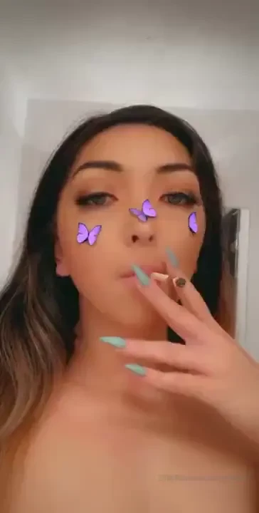 Floating little pot head like this post if you have a smoking fetish 