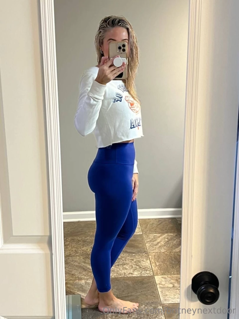 Tooshie tuesday part 2 