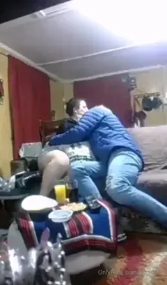 Mi amor lo rico que me besa y chupa este col geno comenzamos con unos 