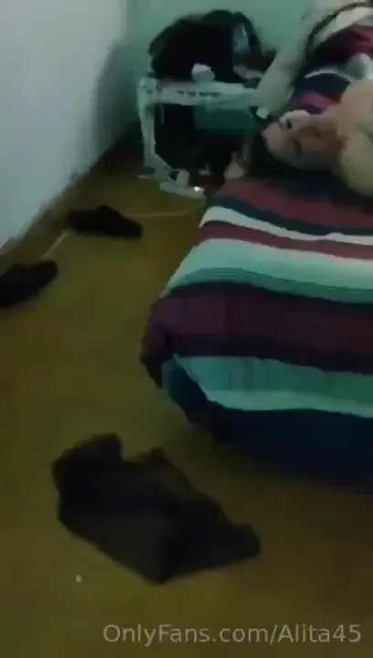 Segunda parte cogiendo con un rico morocho puedes escuchar mis gemidos 