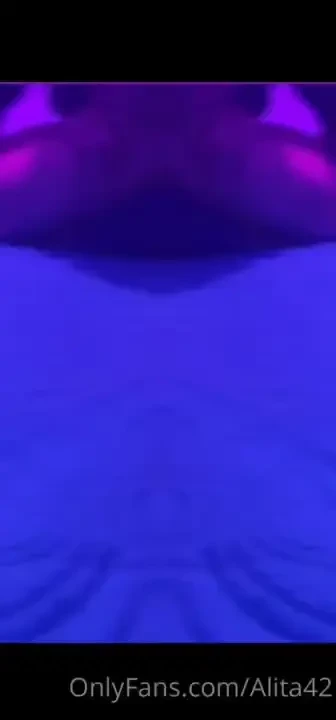 Una amiga y su pareja pasan a visitarme y paso lo que deb a pasar 