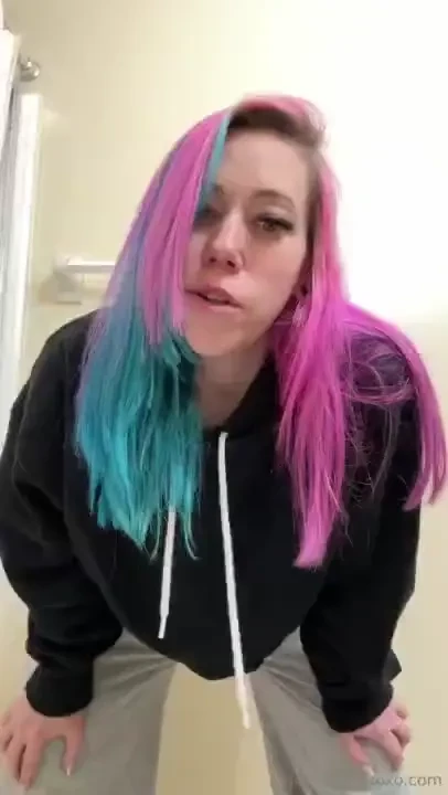 The twerking thursday concept turned into comfy twerking due to me not 