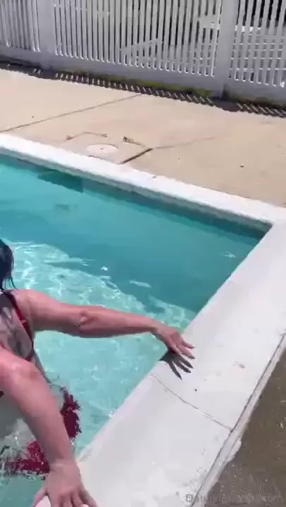 I feel like i look too fat to post this elsewhere but i thought you 