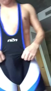 Anybody wanna cum wrestle me