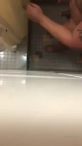 Sorry for the bad camera angle had to be quick and quiet but sub