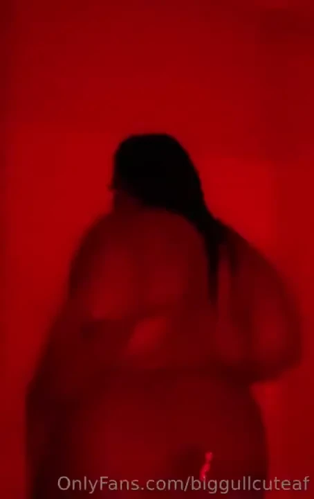 Red light special shower scene 