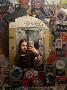 Heyyyy you hold your hands up