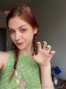 Muse of the metropolis crafting chic from street scenes