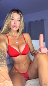 My friend laradiction is so fucking horny waiting to play with your part 3