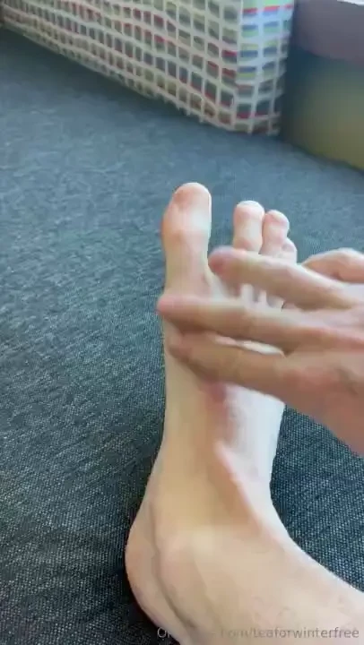 I am grooming my feet and clipping my nails for you to be able to 