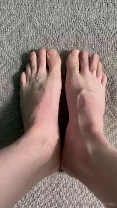 Fresh feet for your fans of my toes 