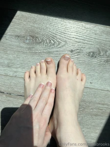 Getting my done todayyyy if you tip towards them i ll send you fresh part 2