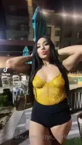 I m litty cum see how i m feeling jazzys_world_xxx