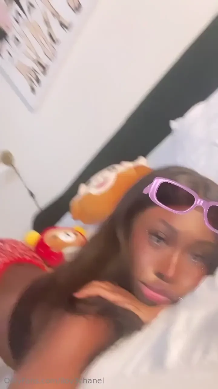 I get lonely in the morning fuck me before you go to work 