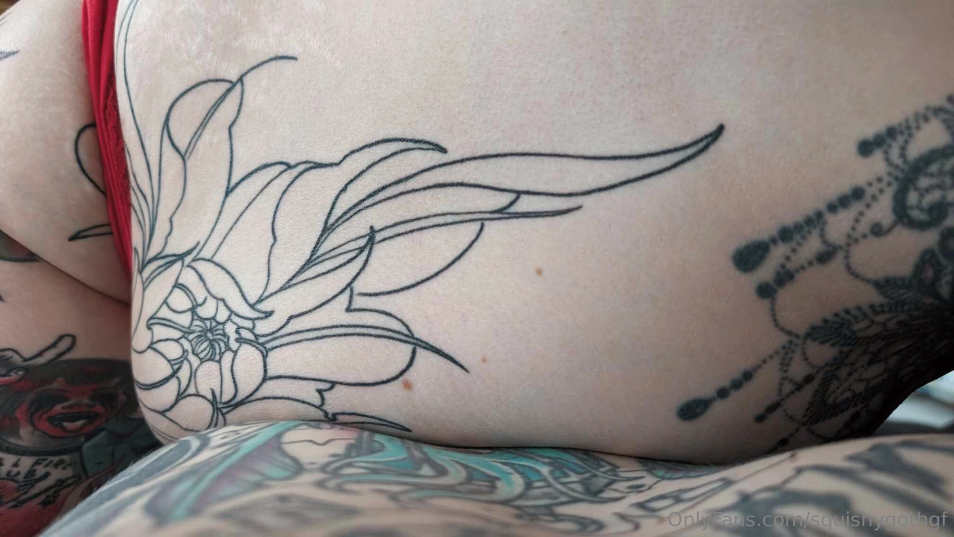 Crushing my feeder with all of that squish part 1 