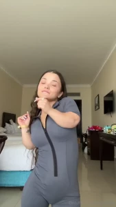 What s your favorite thing about this video text me darling part 1