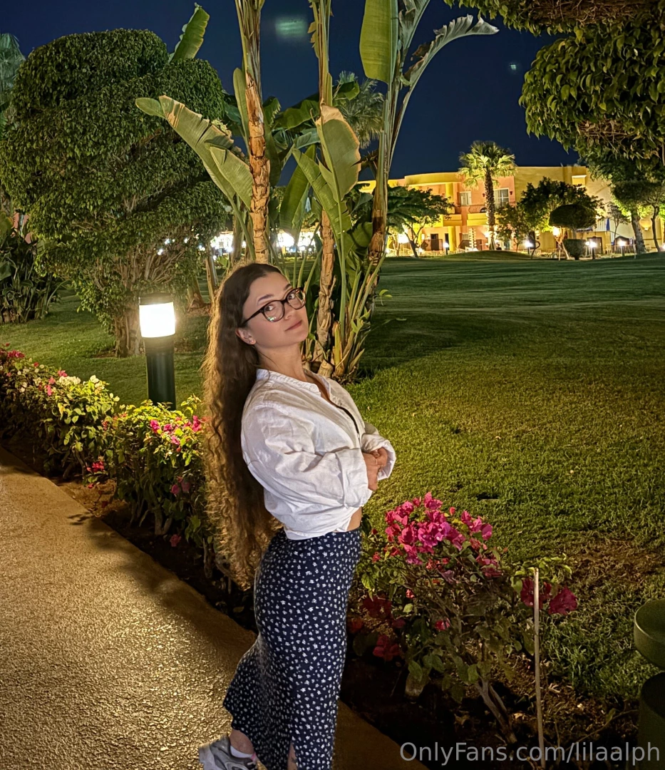 A girl should be excellent in all her aspects i think i m doing a part 1 