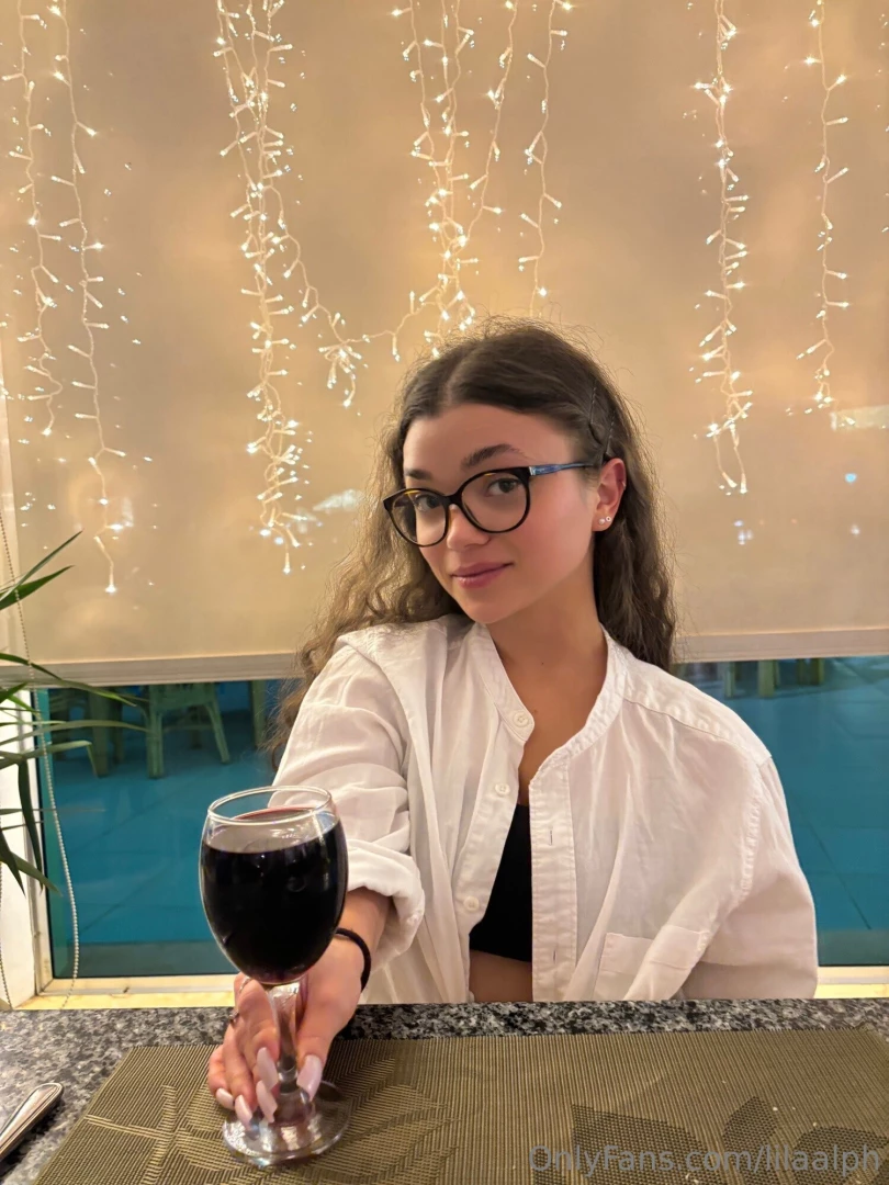 What do you think is the most romantic way to spend an evening i m so 