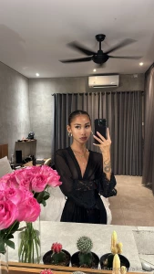 I woke up feeling extra sparkly and ready to share a little holiday