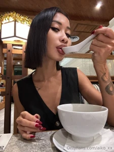 I ended the evening at this cozy little restaurant with some seriously