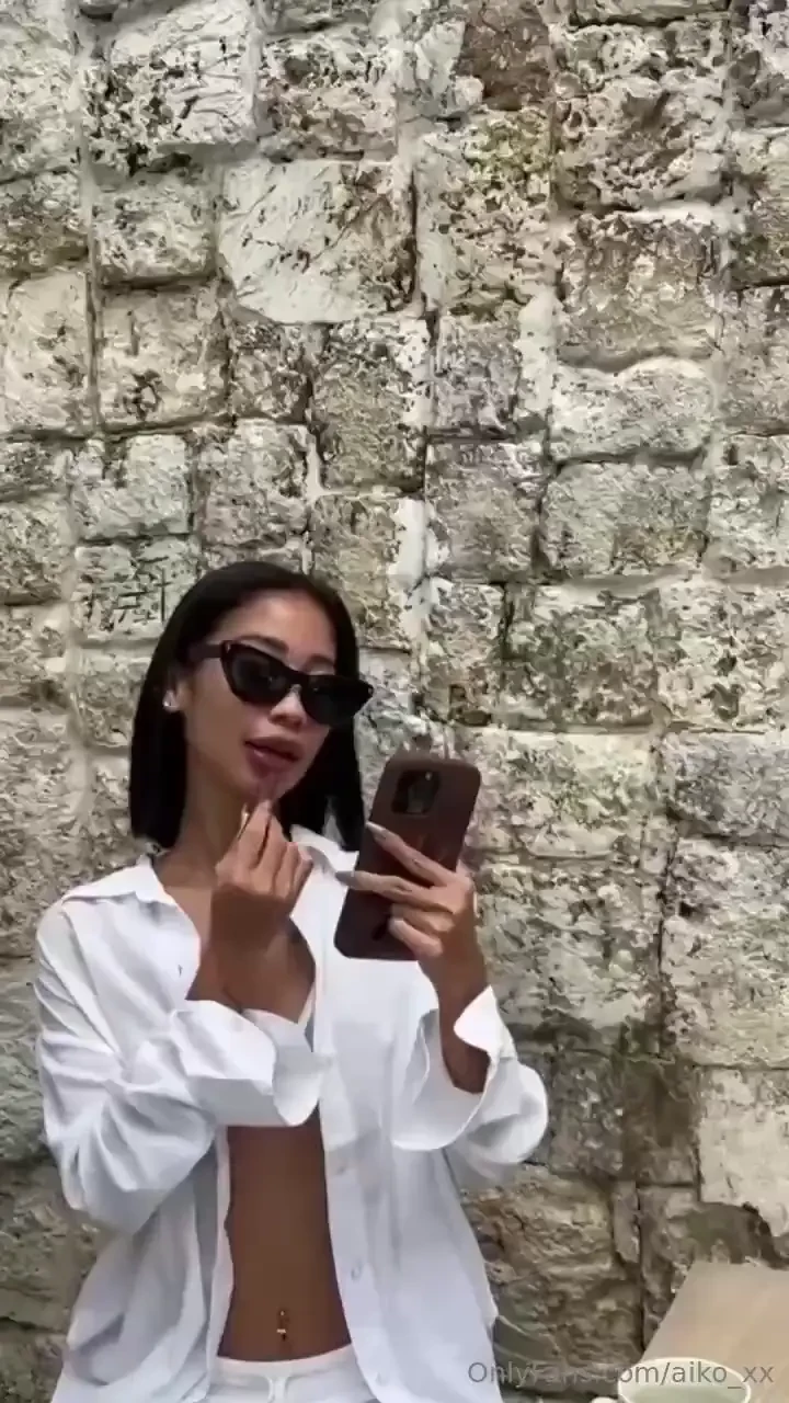 I think i look like a serene italian woman in this video what do you 