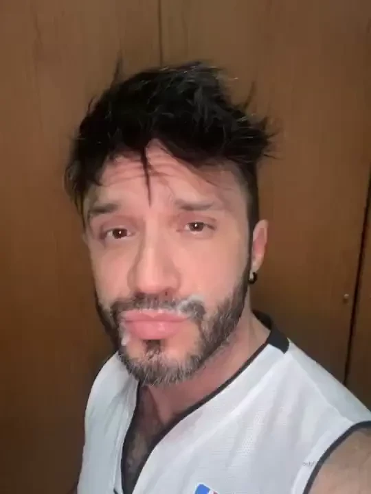 Llegara mas info dejame toda tu leche please 