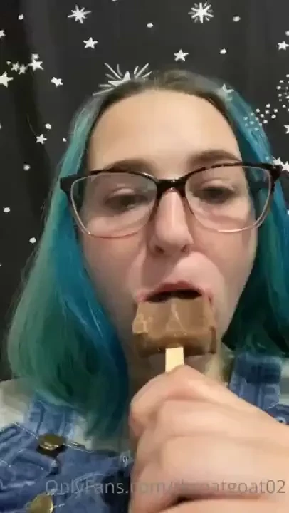 Just a booty pic from after being spanked and me deepthroating a 