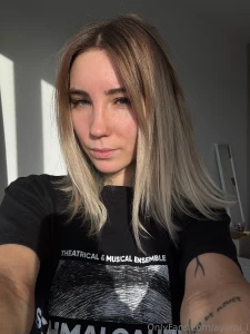 Good morning the sun is shining outside there are still some holiday