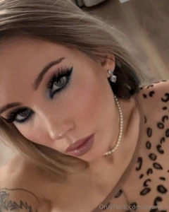 Hey don t miss your chance to get a gift every day https onlyfans com