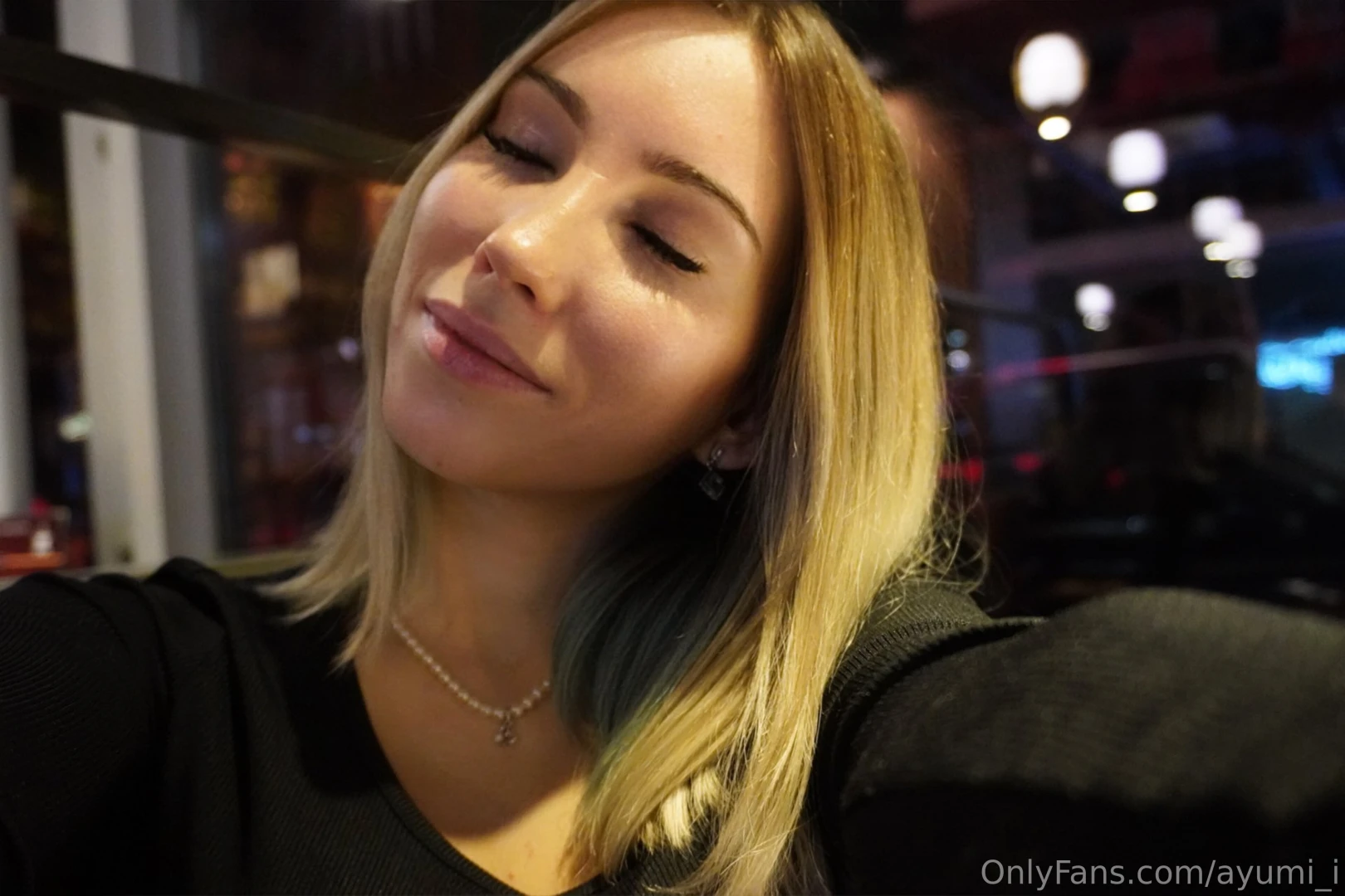 I absolutely love december evenings the streets glowing with lights part 1 