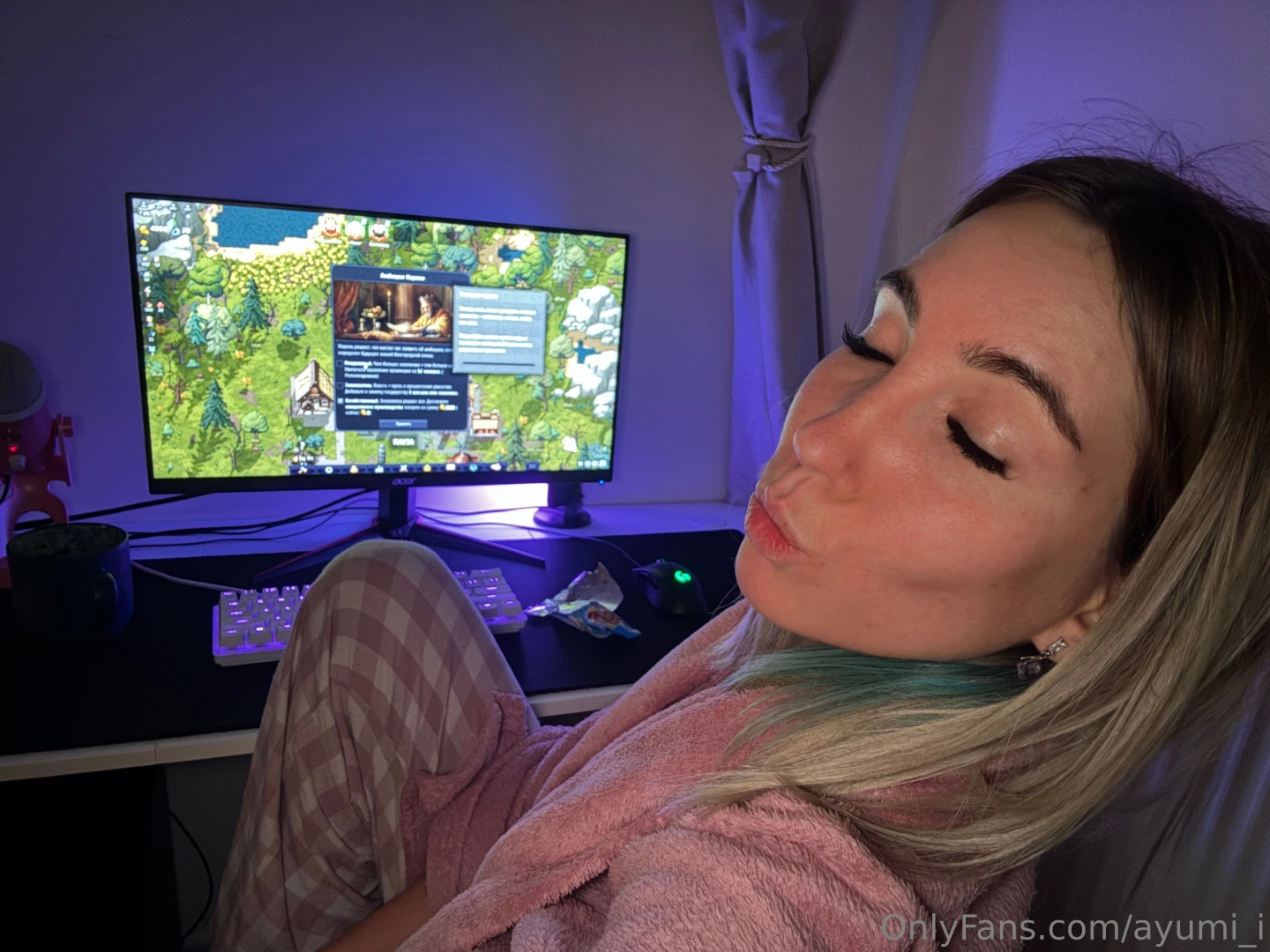 If you didn t know i absolutely love playing computer games i could 