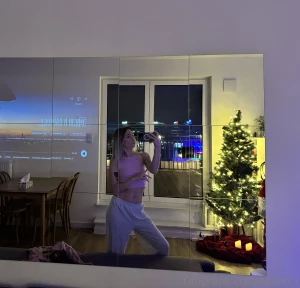 I haven t shown you my christmas tree yet have i here it is look how