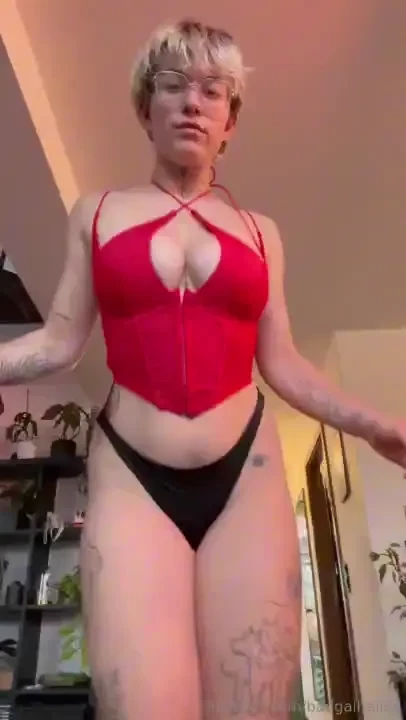 I ordered many clothes wanna see what else i got 