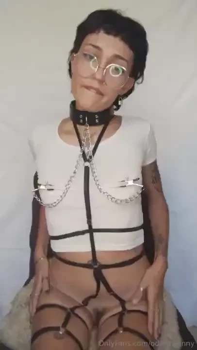 Here s my longest video yet 20min in which i start showing you my body 