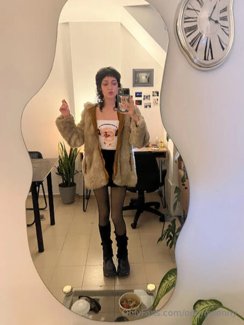 Would you look at me if i were like this at the club 