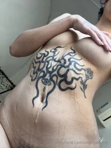 The slimiest girl reporting hereeee