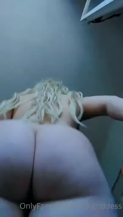 Would you let this obese pig sit on your face 