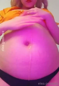 Get mesmerized by my delicious rippling fat