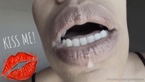Teaser pov kiss me