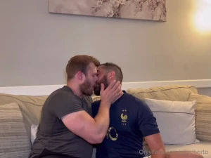 First video out fucking this str8 bi curious guy he use to be my