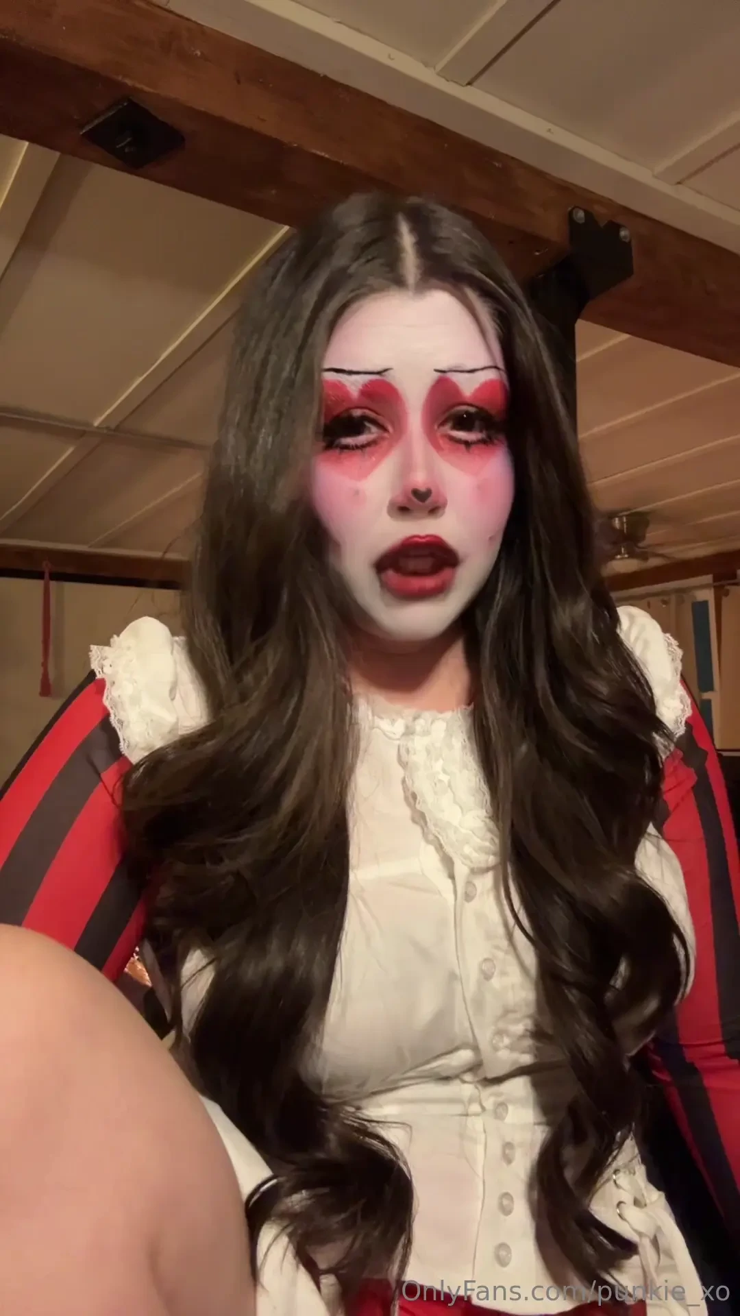 Chat am i cringe do you love me which one did you like more 