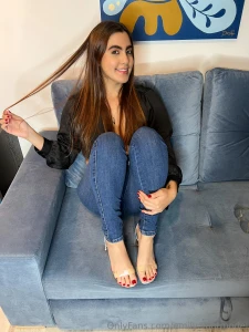 I m a good girl who loves foot fetish want to see how i made my boss part 1